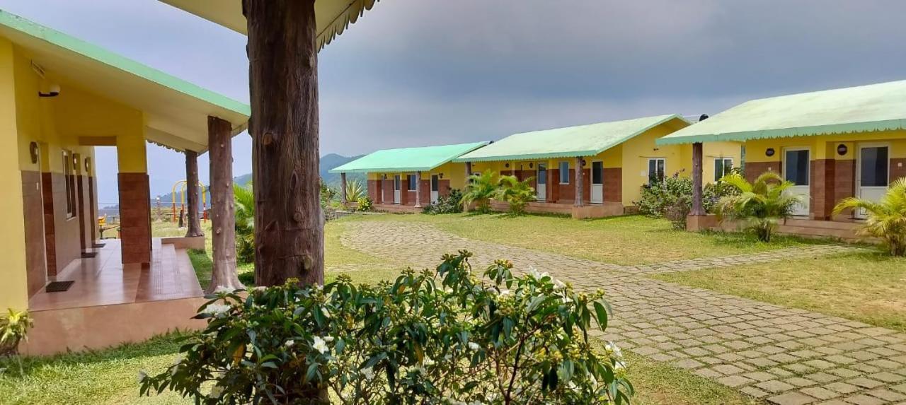 Pagoda Plantation Resort Pīrmed Exterior foto